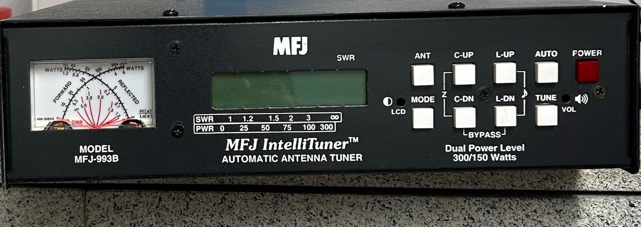 MFJ 933B - Automatický antenní tuner